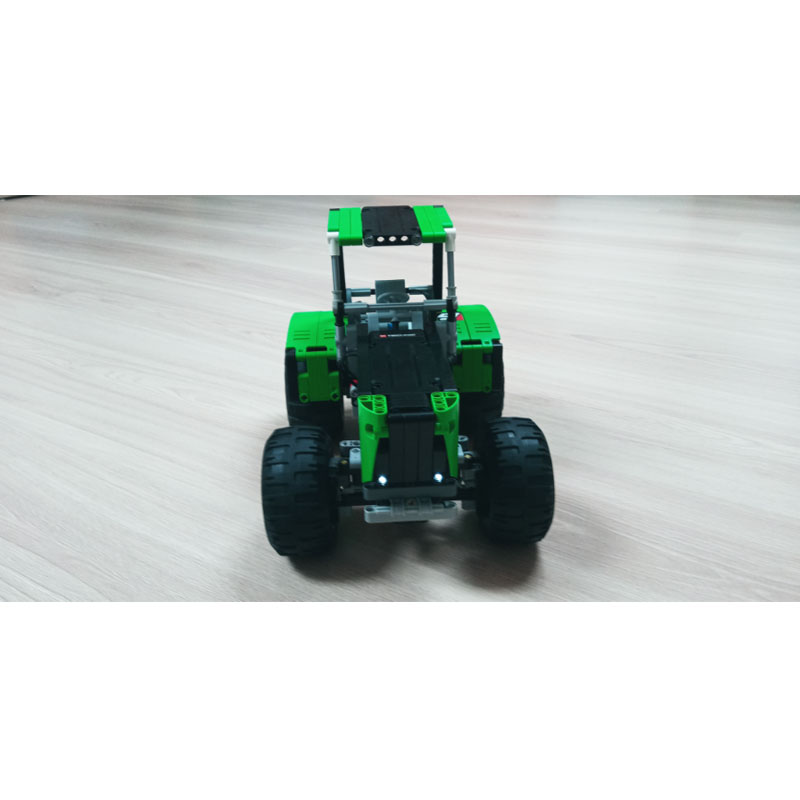 MOC-80667 Trator Agrícola Urba - Urban Farming Is avaliação e preço